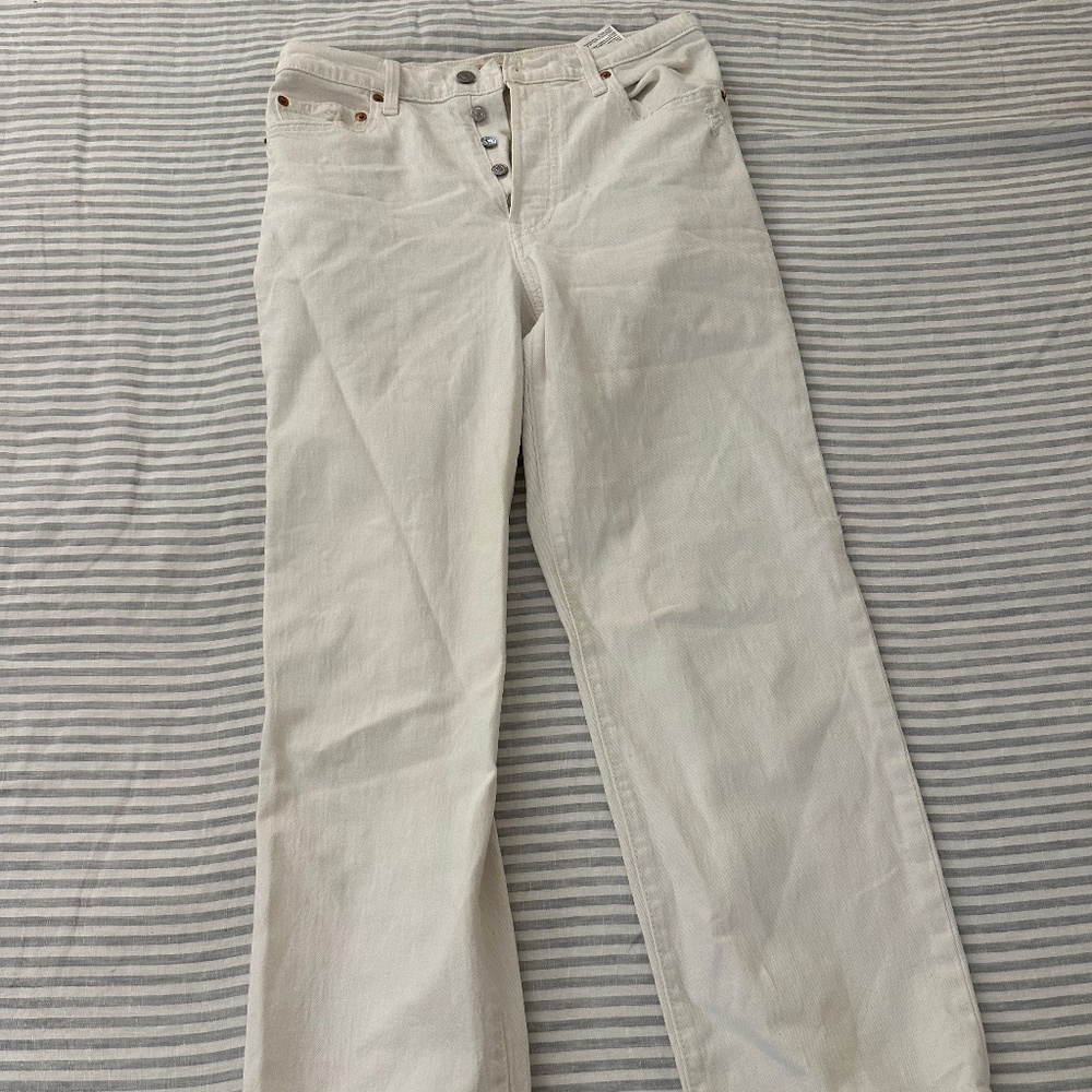 Levi's ribcage straight white jeans (size 29)